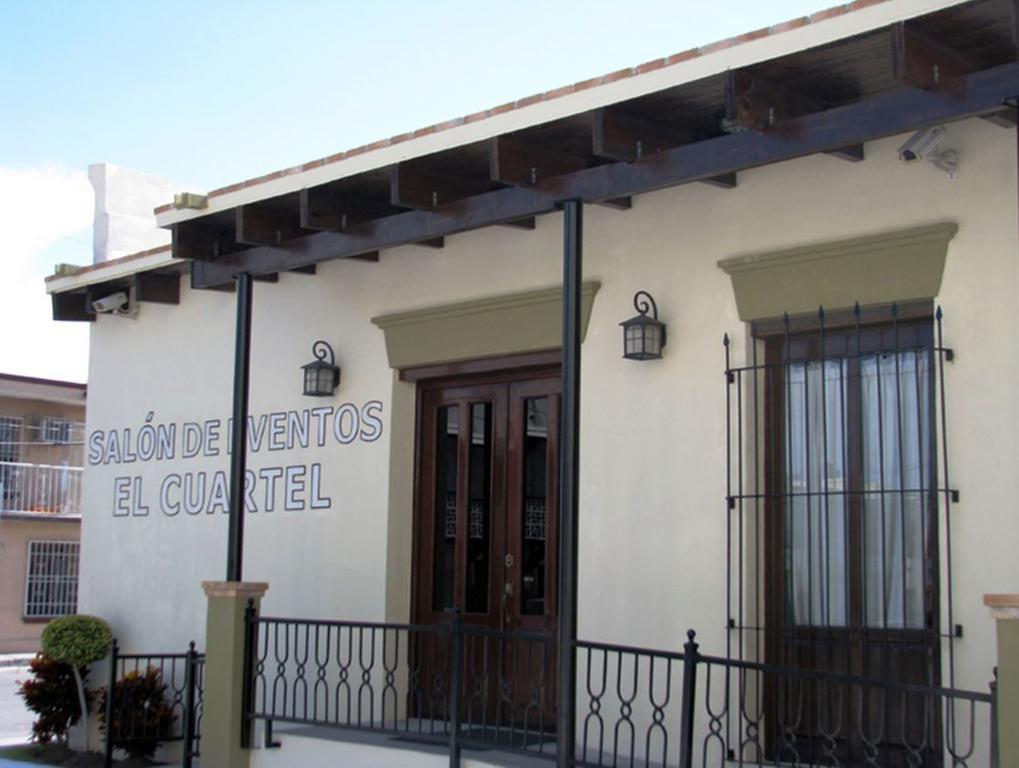 Hotel Alameda Express Matamoros Kültér fotó