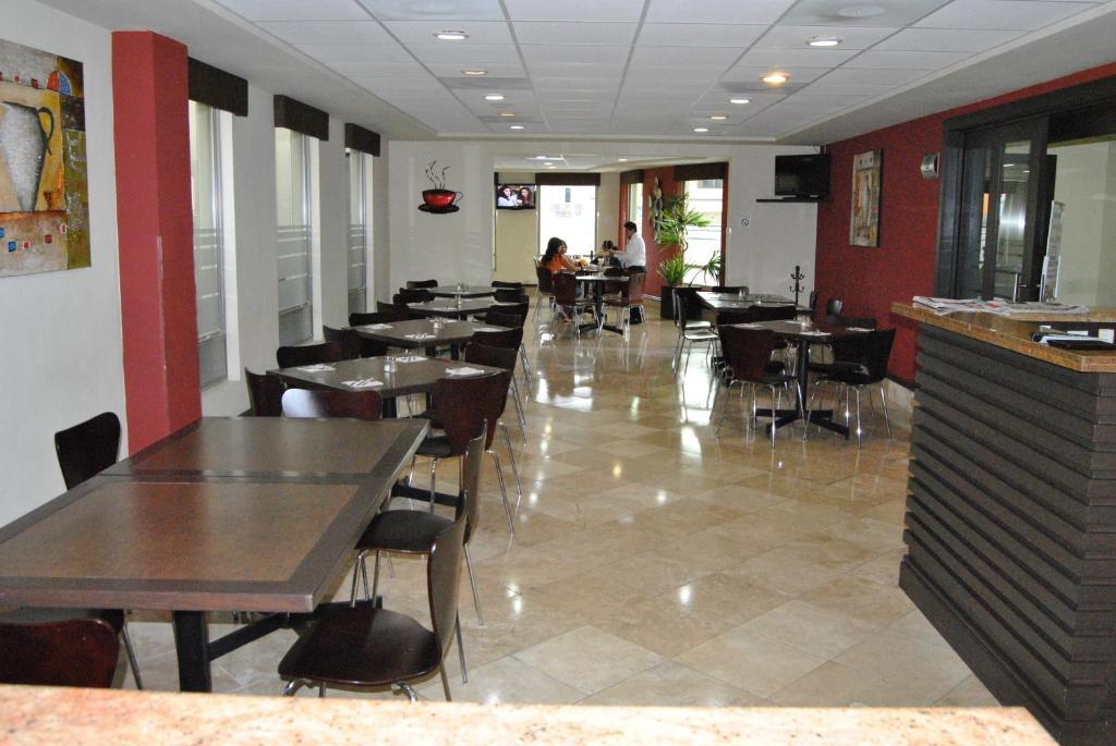 Hotel Alameda Express Matamoros Kültér fotó