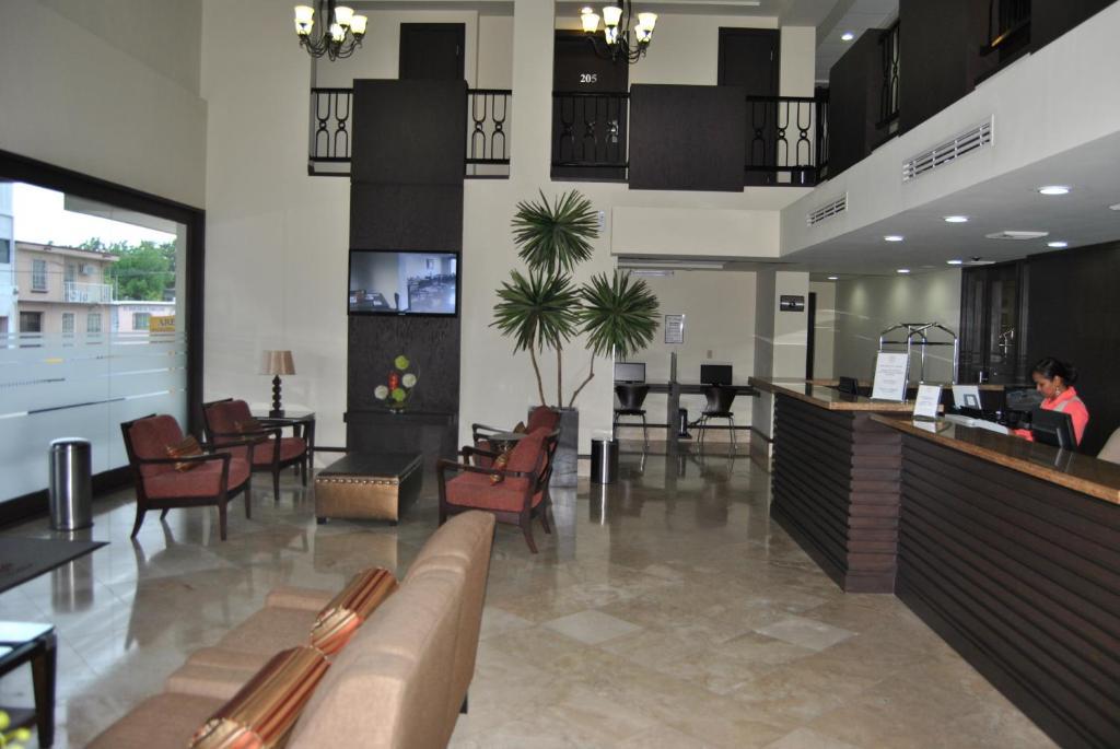 Hotel Alameda Express Matamoros Kültér fotó