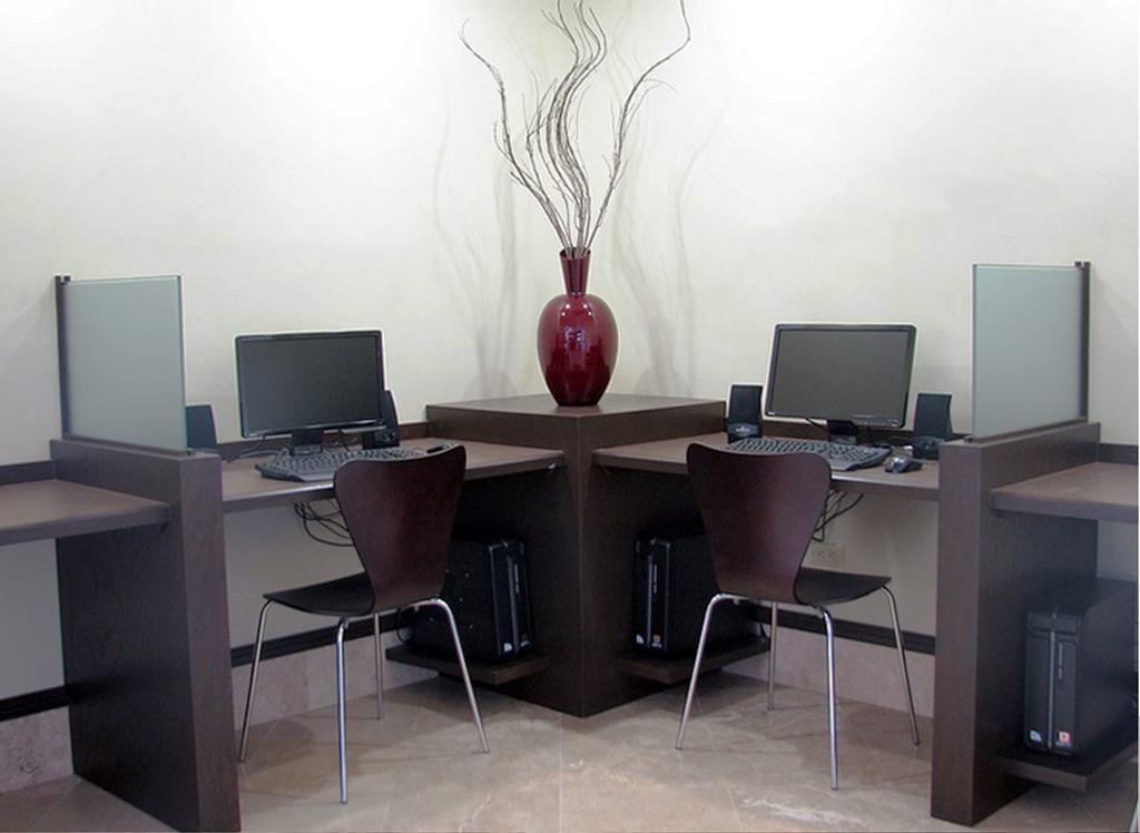 Hotel Alameda Express Matamoros Kültér fotó
