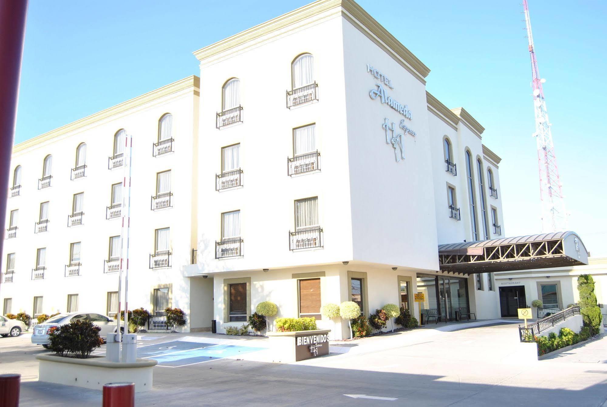Hotel Alameda Express Matamoros Kültér fotó