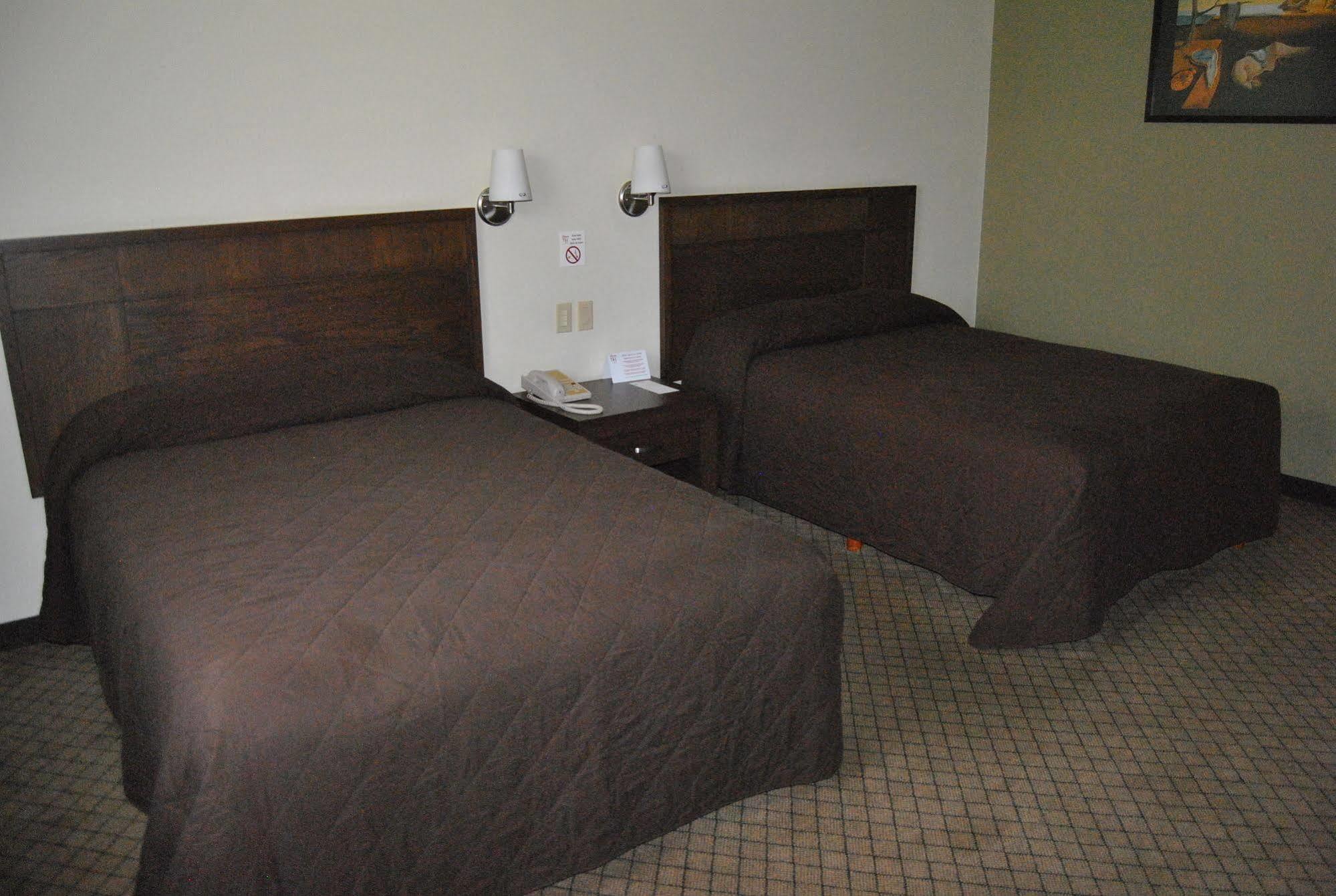 Hotel Alameda Express Matamoros Kültér fotó