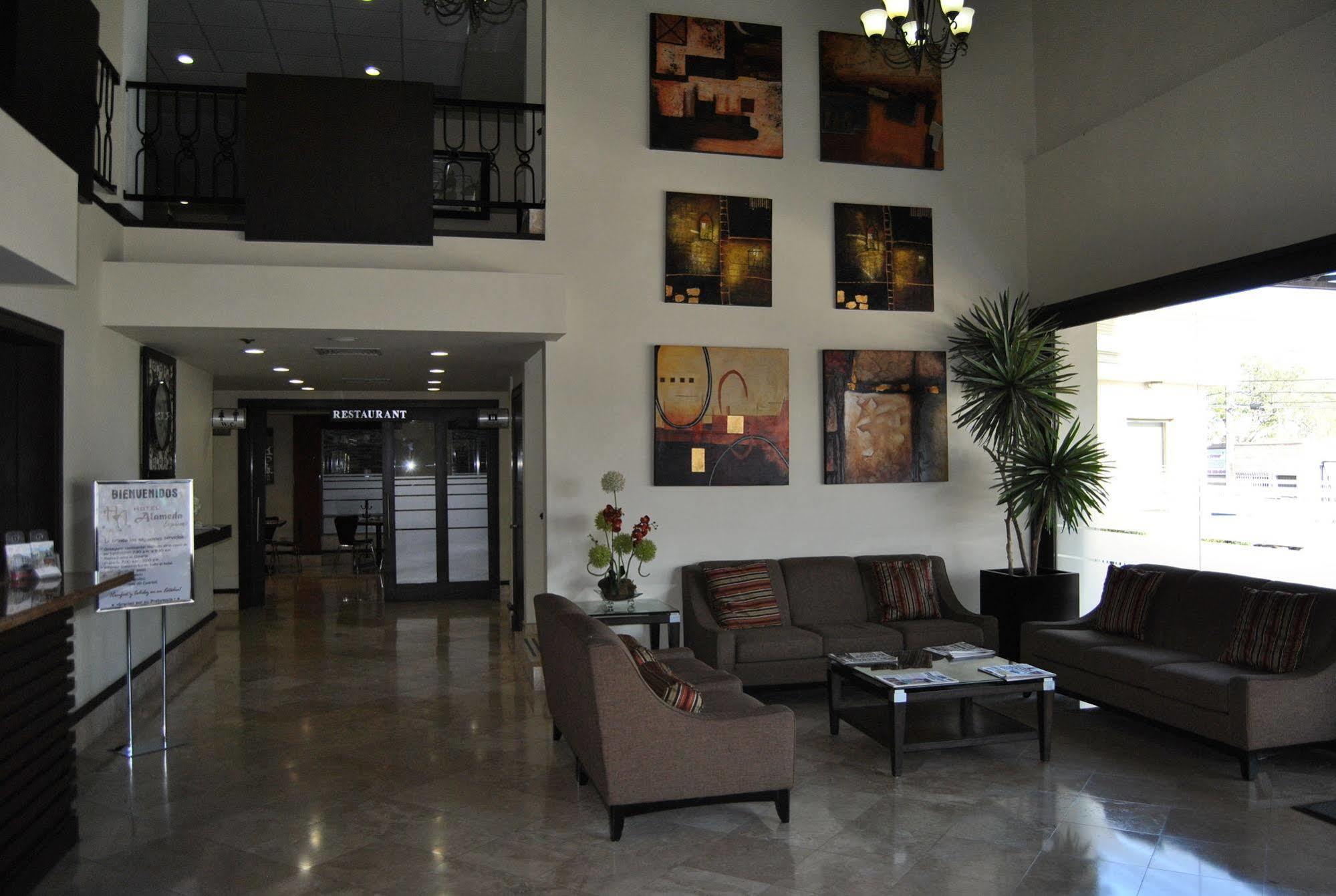 Hotel Alameda Express Matamoros Kültér fotó